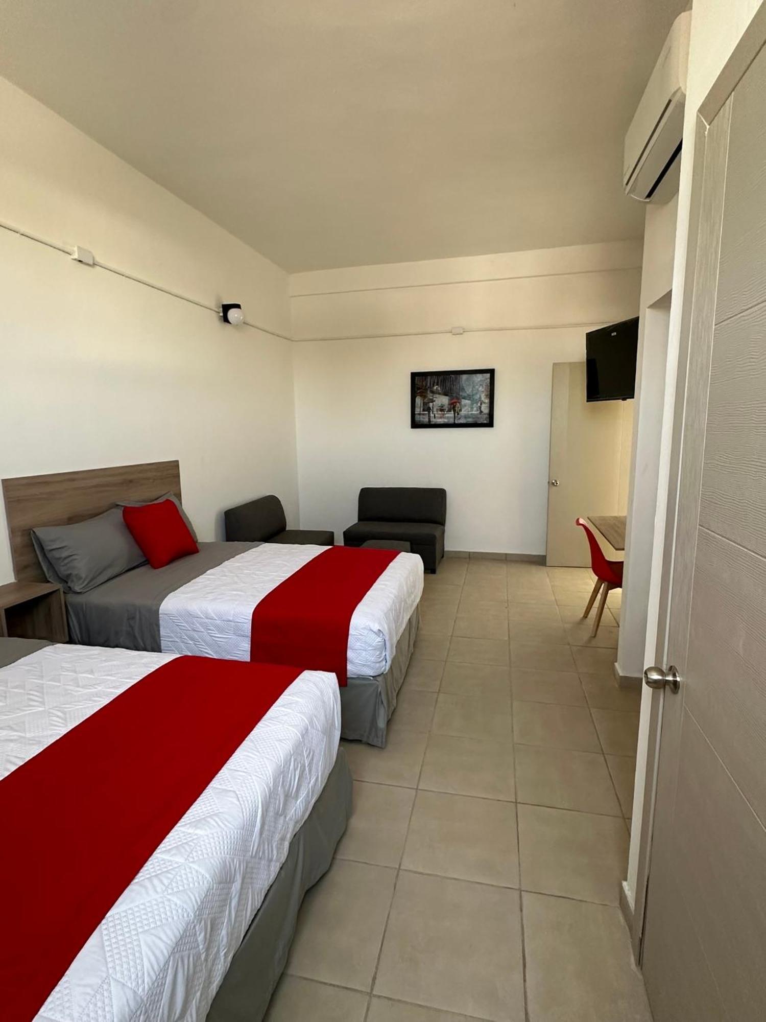 Hotel Plaza Centenario Juan Aldama Exterior foto